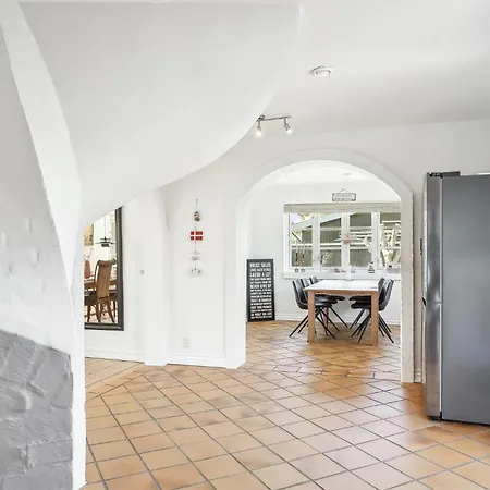 Three-bedroom In 度假居 *